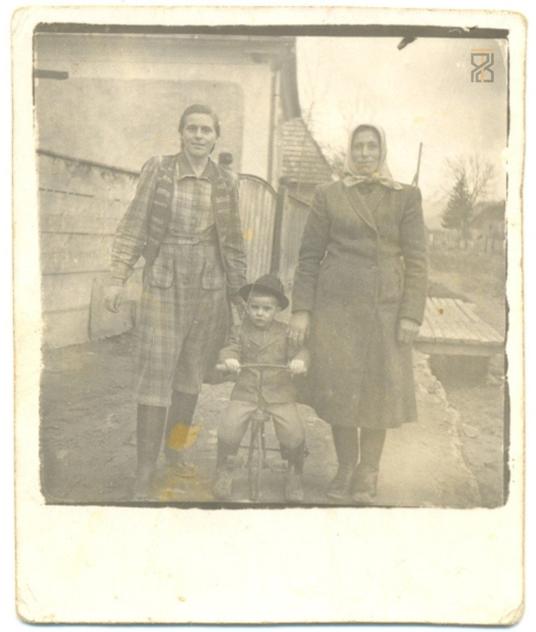 /storage/img/big_repyx-ria-433a-hajdu-maria-feher-magdolna-es-feher-lajos-posteleport.jpg