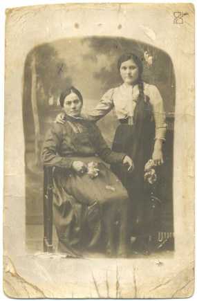 Mátyás Antalné és lánya, Rozália - 1916. március 3.