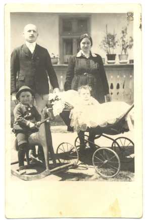 Keresztes Sándor és családja