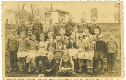 III. B. osztály csoportképe - 1955.